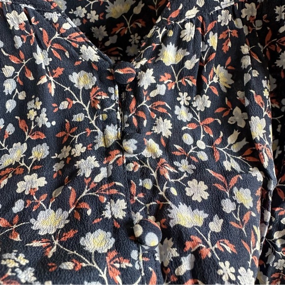 Madewell Silk Button-Front Peplum Top in Harvest Vine - Picture 9 of 11